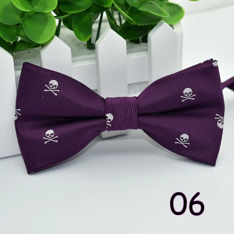 skull-motif-mens-bow-tie