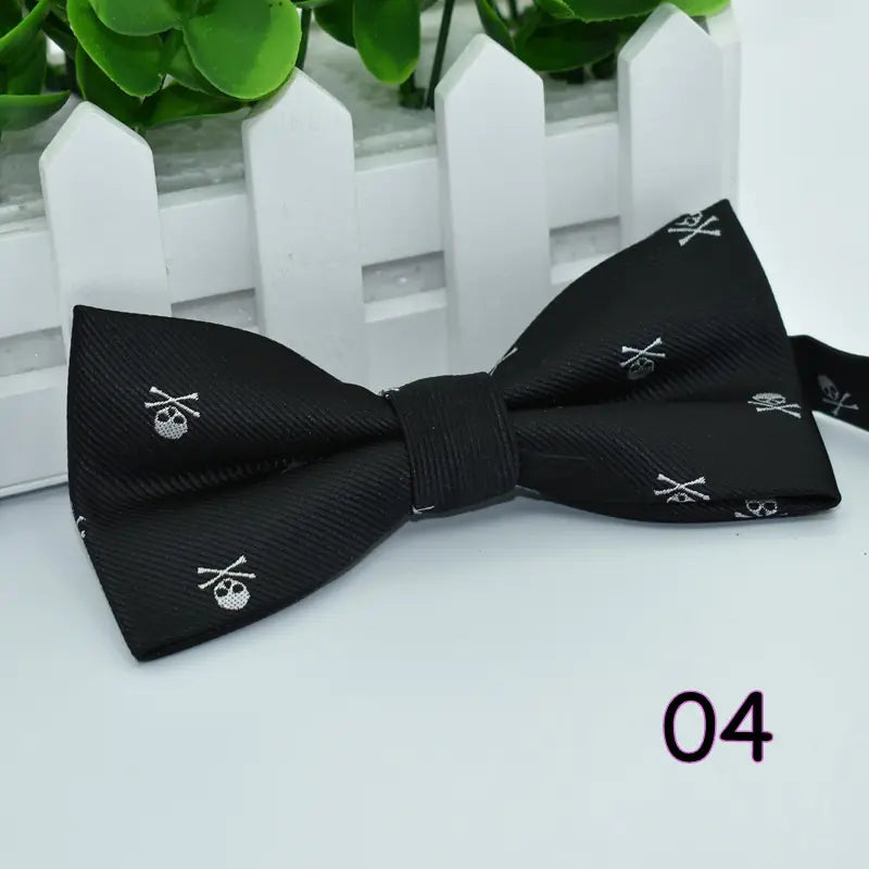 skull-motif-mens-bow-tie