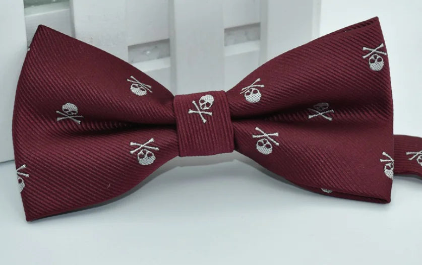 skull-motif-mens-bow-tie