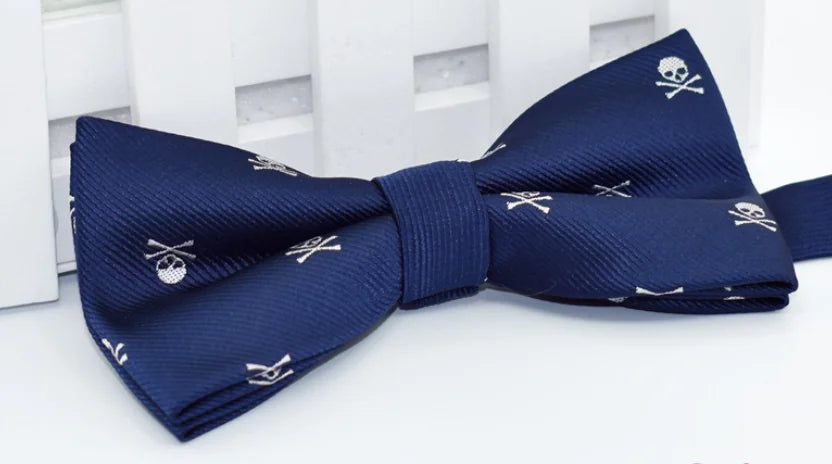 skull-motif-mens-bow-tie