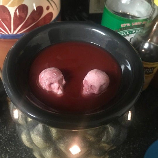 Dragons Blood mini skull wax melts