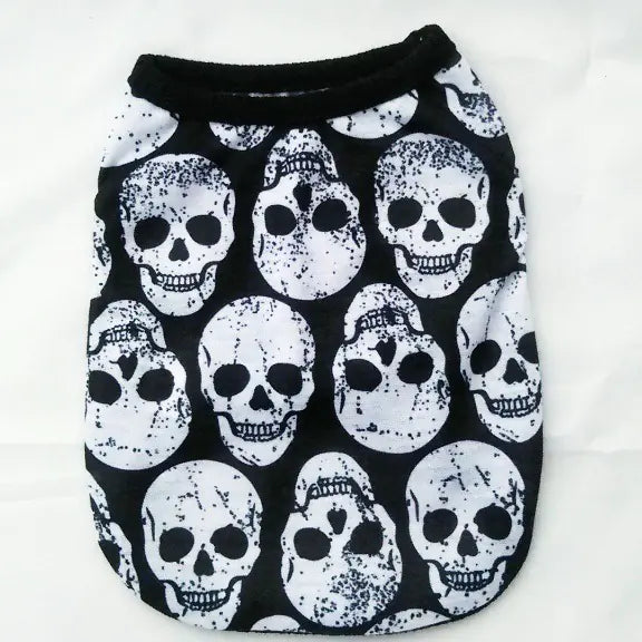Black skull motif pet shirt, perfect for spooky season.