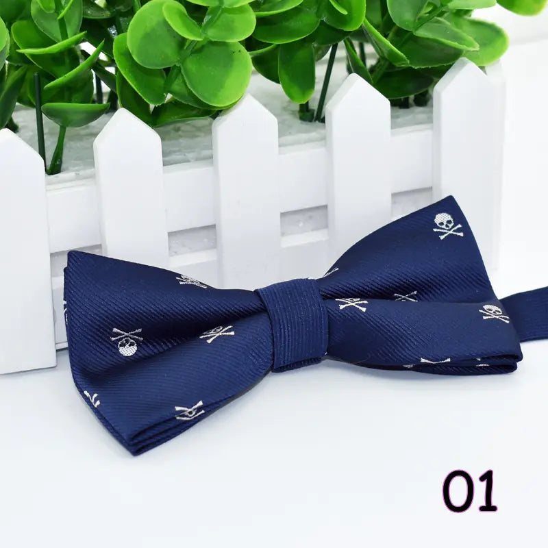 skull-motif-mens-bow-tie